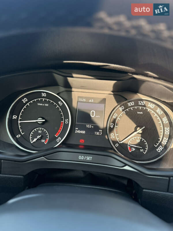 Ліфтбек Skoda Superb 2015 в Дрогобичі