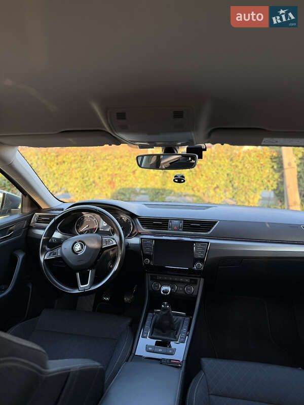 Ліфтбек Skoda Superb 2015 в Дрогобичі