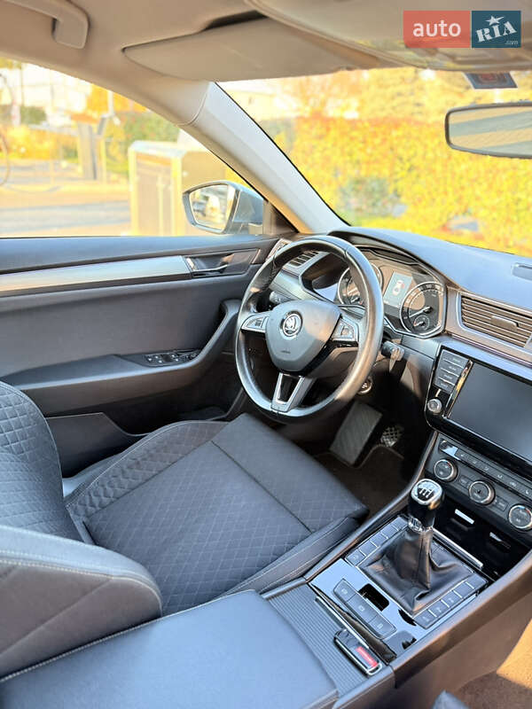 Ліфтбек Skoda Superb 2015 в Дрогобичі