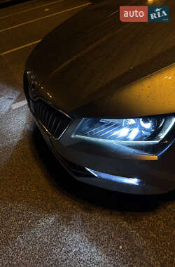 Ліфтбек Skoda Superb 2015 в Дрогобичі