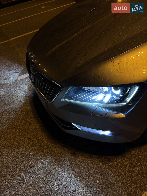 Ліфтбек Skoda Superb 2015 в Дрогобичі