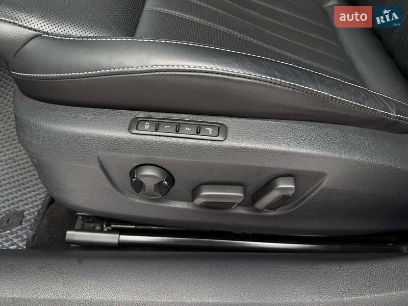 Ліфтбек Skoda Superb 2019 в Стрию