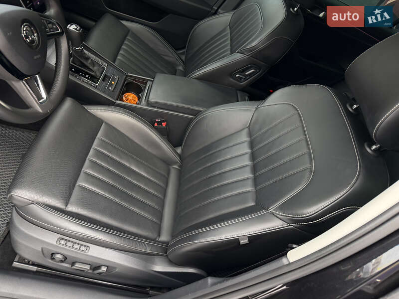 Ліфтбек Skoda Superb 2019 в Стрию