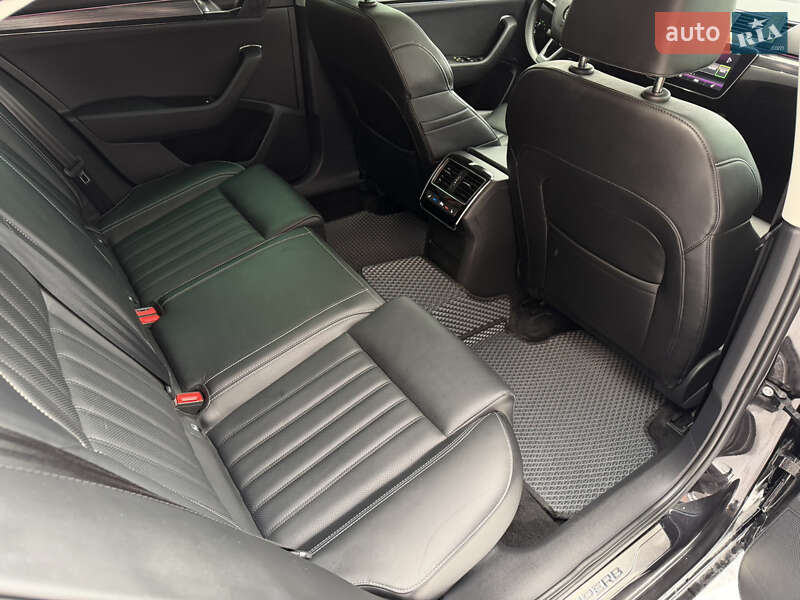Ліфтбек Skoda Superb 2019 в Стрию