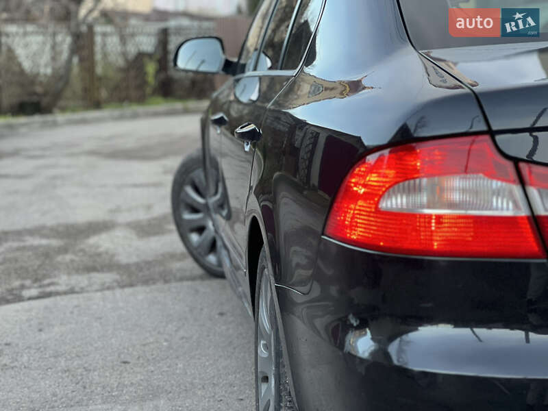 Лифтбек Skoda Superb 2010 в Ивано-Франковске