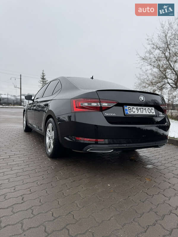 Лифтбек Skoda Superb 2019 в Бродах