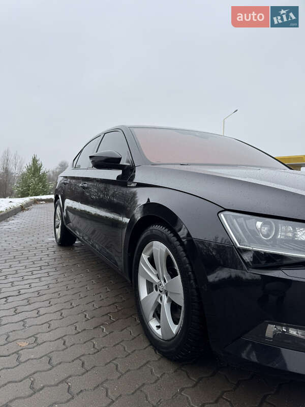 Лифтбек Skoda Superb 2019 в Бродах