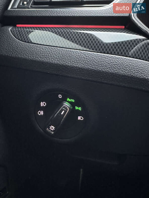 Лифтбек Skoda Superb 2019 в Бродах