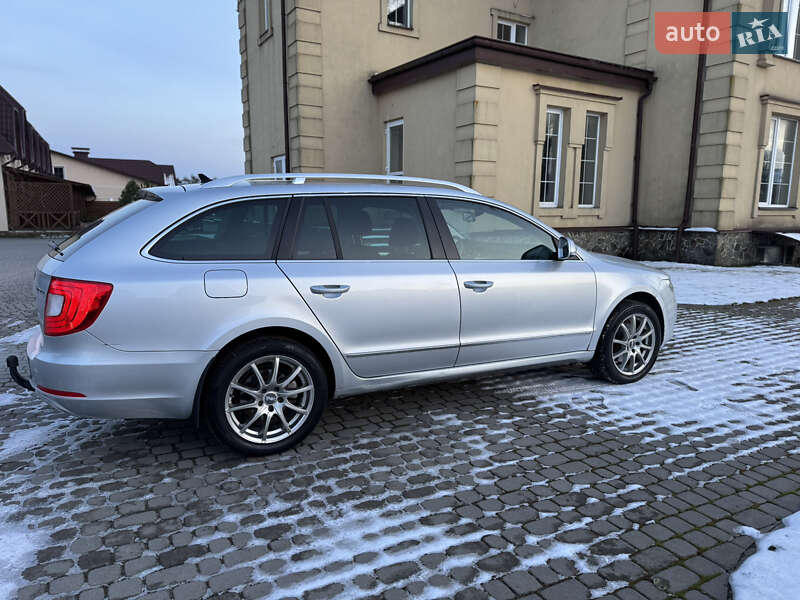 Универсал Skoda Superb 2011 в Почаеве