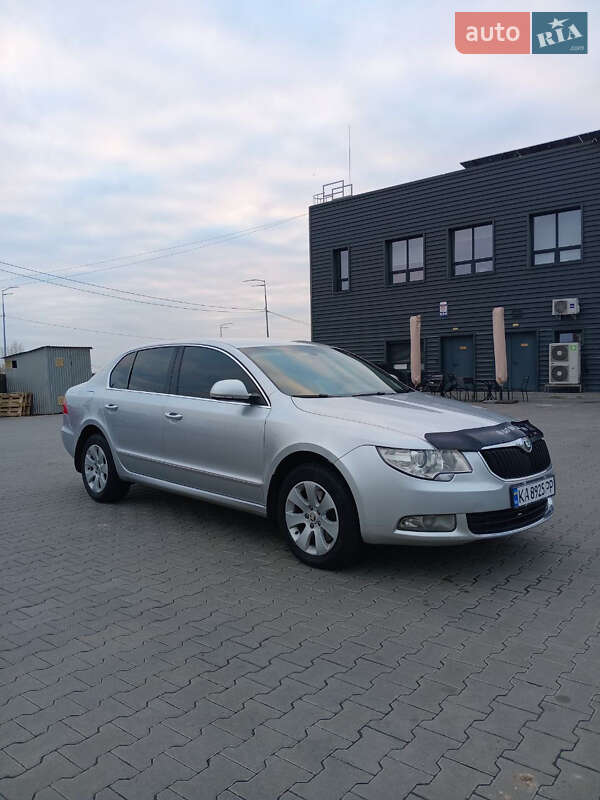 Лифтбек Skoda Superb 2013 в Киеве