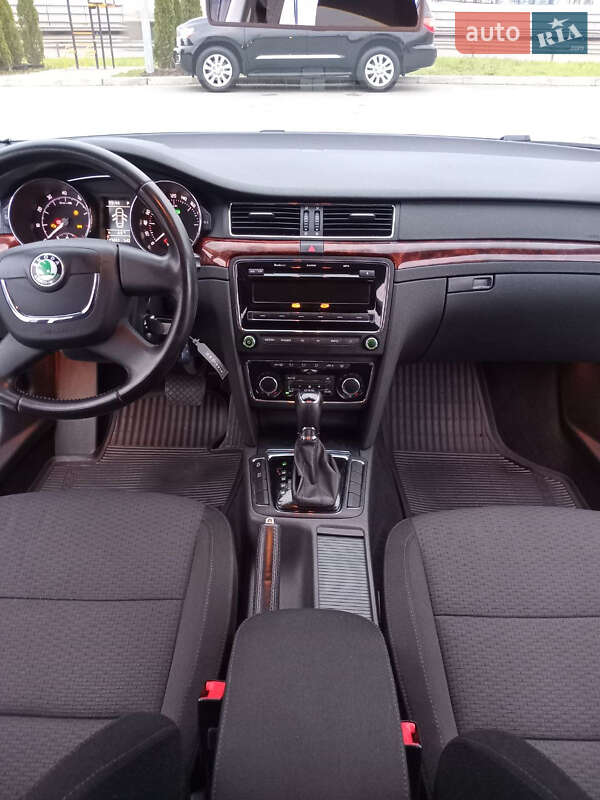 Лифтбек Skoda Superb 2013 в Киеве