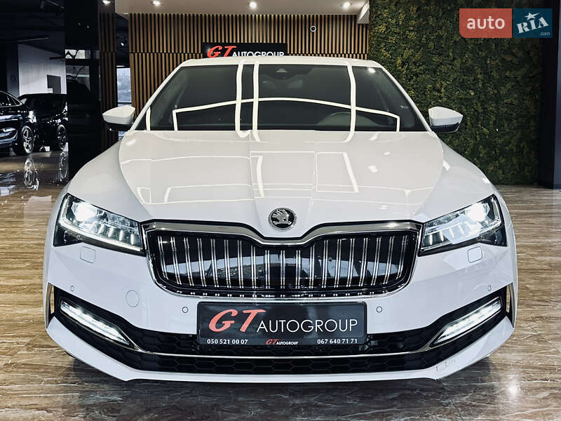Ліфтбек Skoda Superb 2021 в Києві