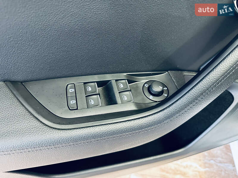 Ліфтбек Skoda Superb 2021 в Києві