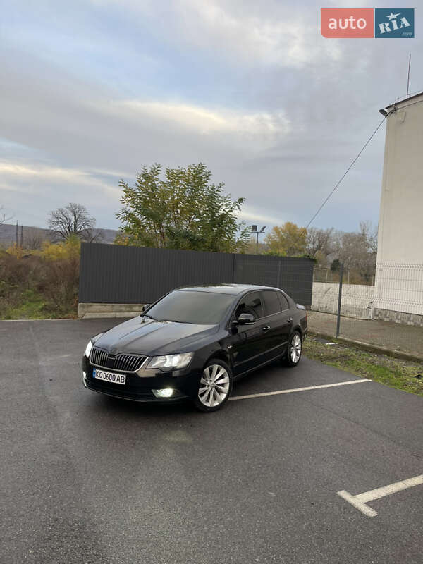 Лифтбек Skoda Superb 2014 в Ужгороде