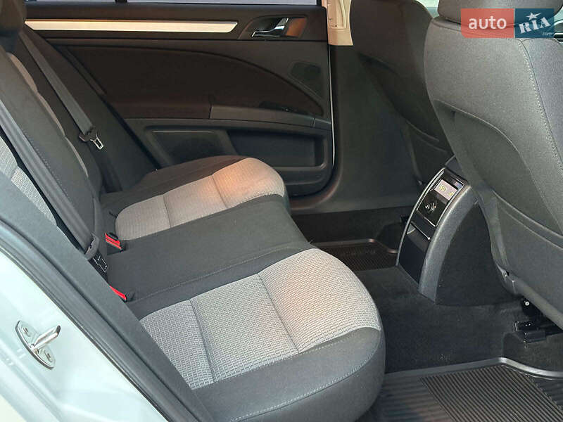 Лифтбек Skoda Superb 2012 в Одессе