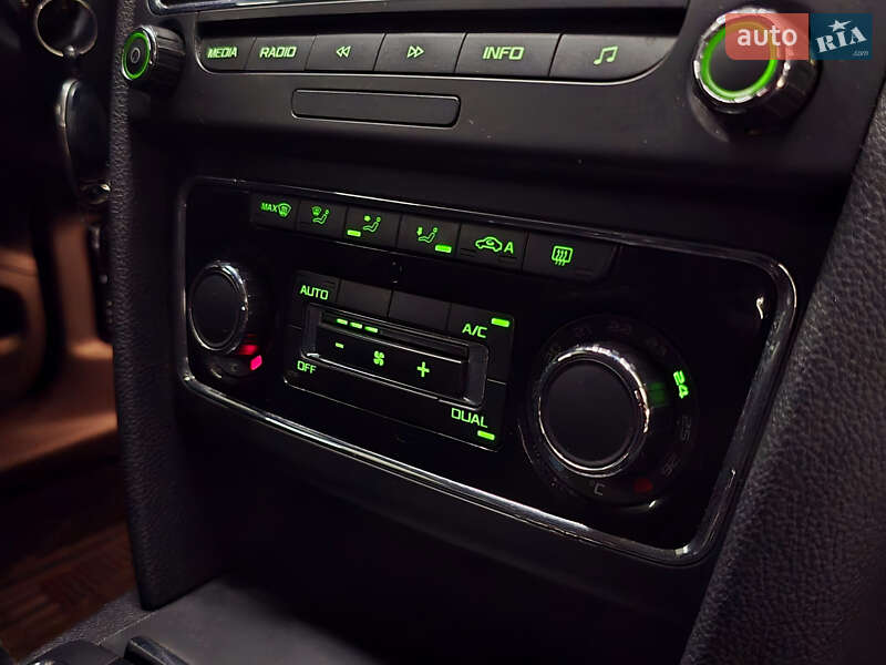 Ліфтбек Skoda Superb 2014 в Миколаєві