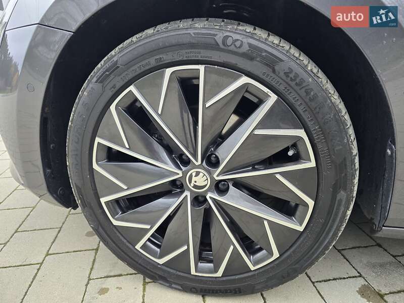 Лифтбек Skoda Superb 2021 в Ковеле