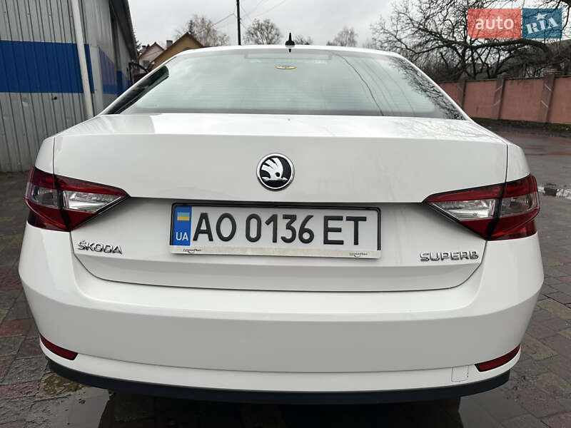 Універсал Skoda Superb 2016 в Мукачевому