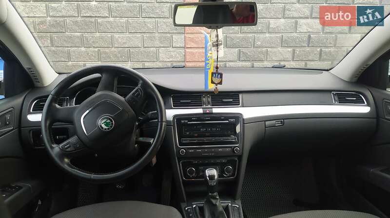 Ліфтбек Skoda Superb 2012 в Виноградові