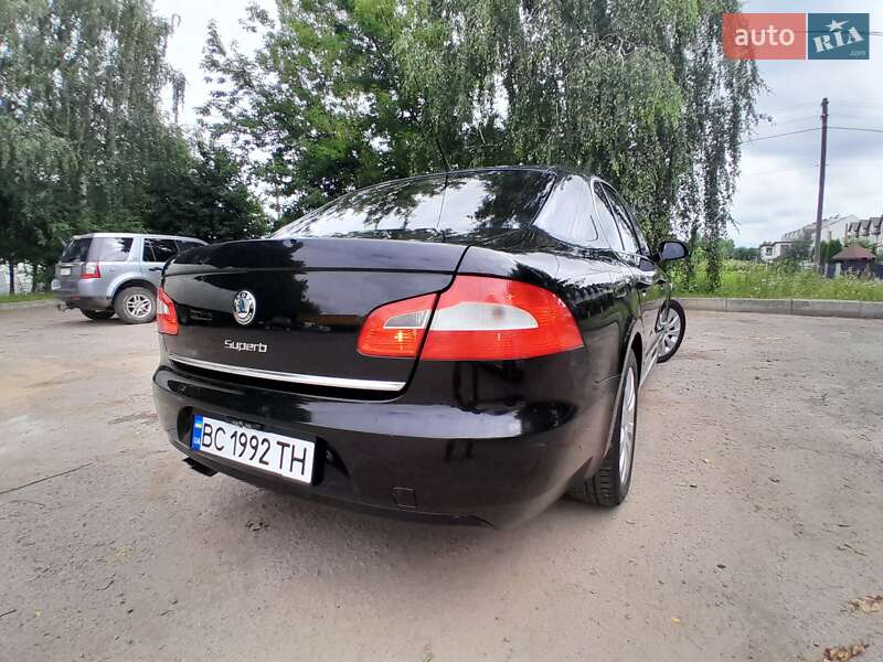 Лифтбек Skoda Superb 2008 в Самборе