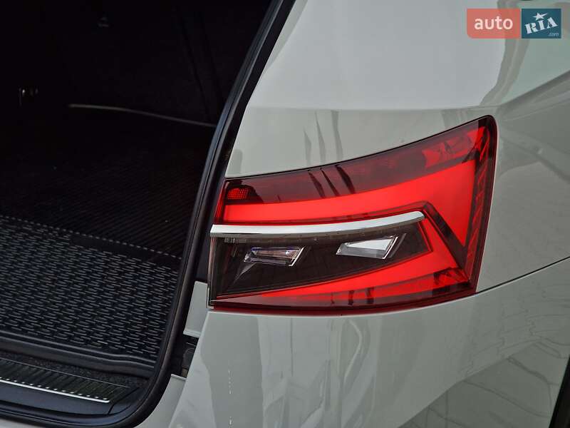 Універсал Skoda Superb 2019 в Хмельницькому