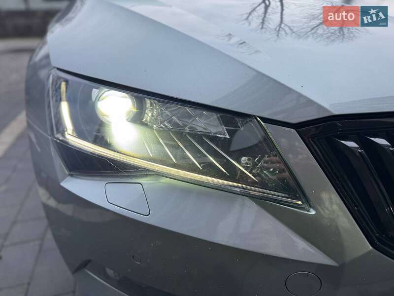Універсал Skoda Superb 2018 в Сваляві
