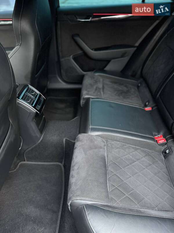 Універсал Skoda Superb 2018 в Сваляві