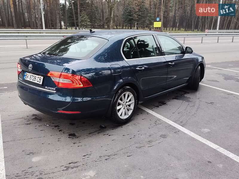 Лифтбек Skoda Superb 2014 в Дубно