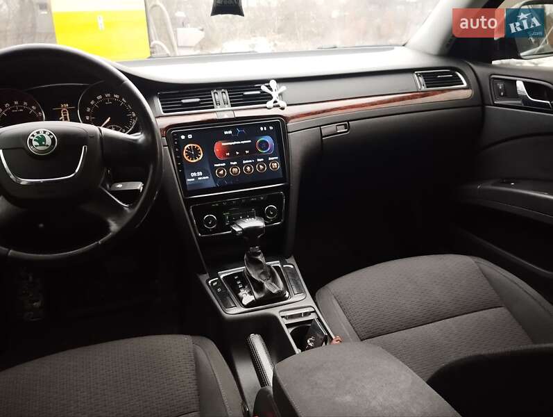 Лифтбек Skoda Superb 2008 в Львове