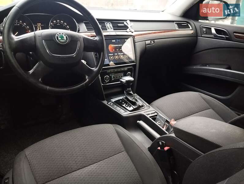 Лифтбек Skoda Superb 2008 в Львове