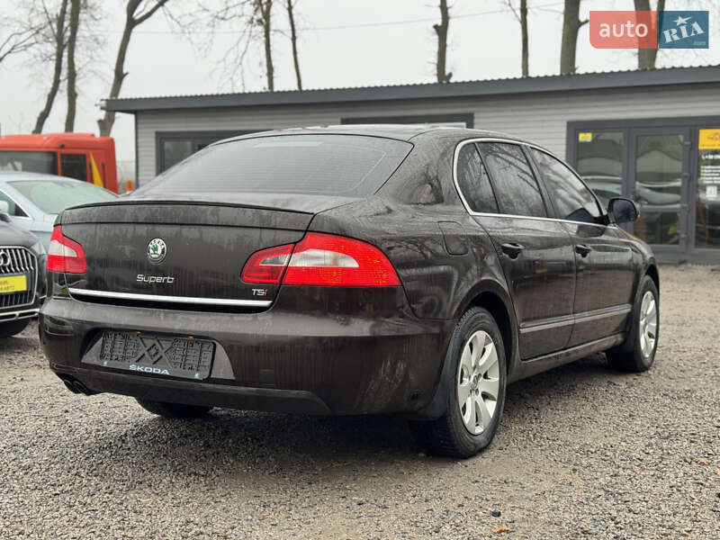 Лифтбек Skoda Superb 2013 в Умани