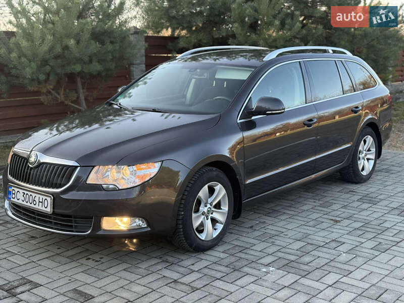 Универсал Skoda Superb 2010 в Самборе