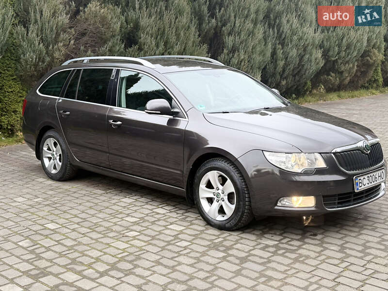 Универсал Skoda Superb 2010 в Самборе