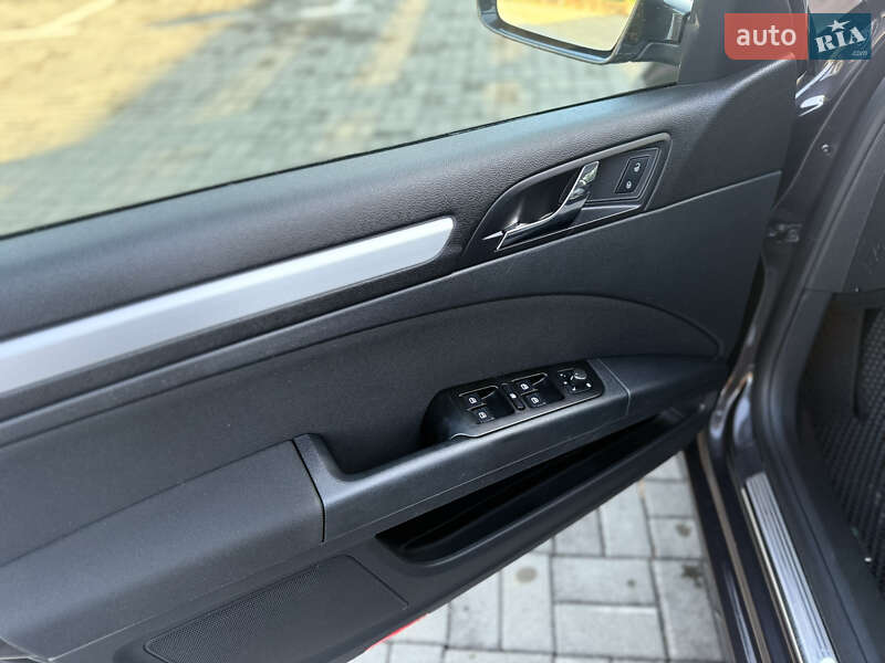 Универсал Skoda Superb 2010 в Самборе