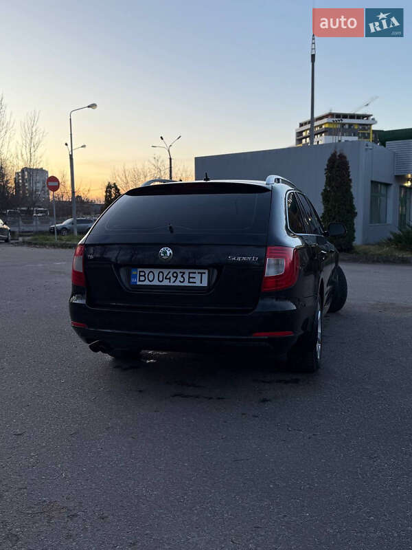 Универсал Skoda Superb 2010 в Тернополе
