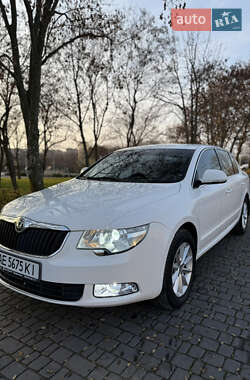 Ліфтбек Skoda Superb 2012 в Кам'янському