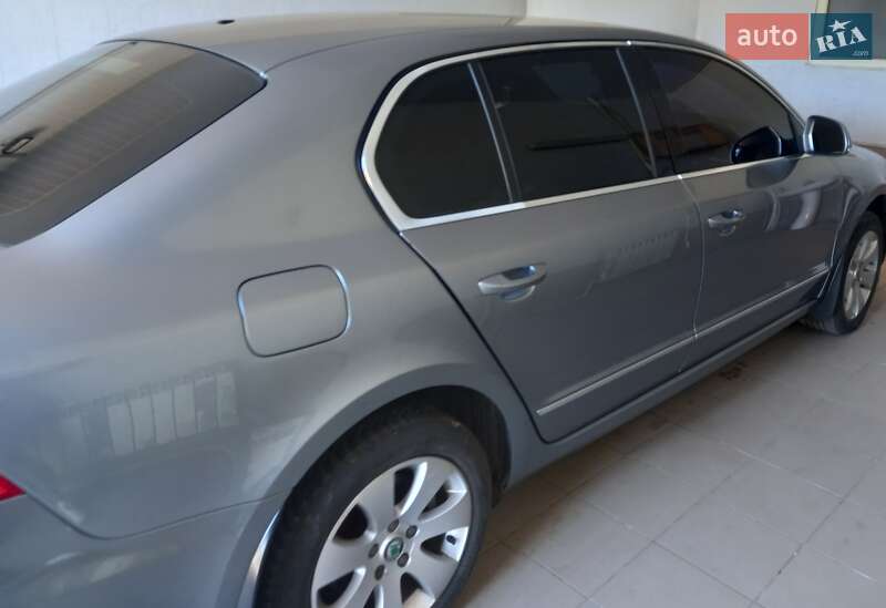 Лифтбек Skoda Superb 2011 в Новоукраинке