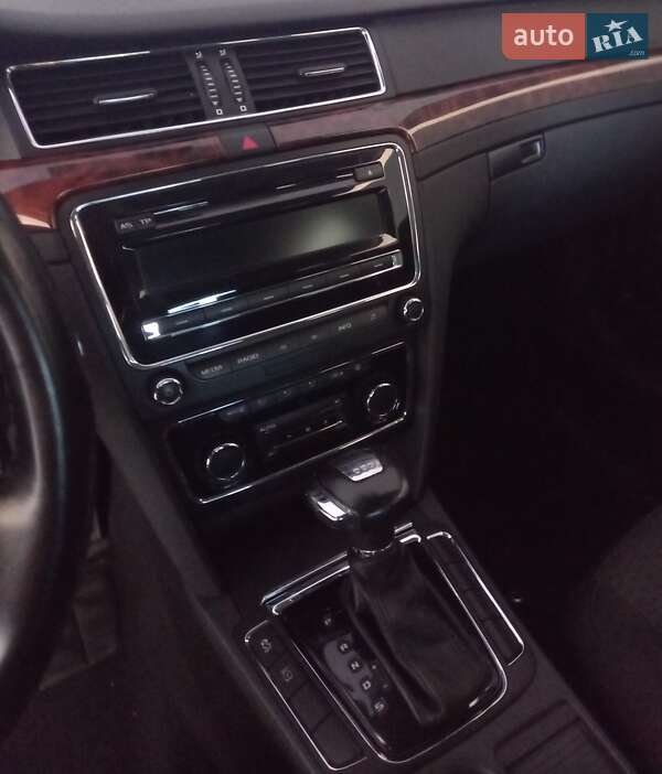 Лифтбек Skoda Superb 2011 в Новоукраинке