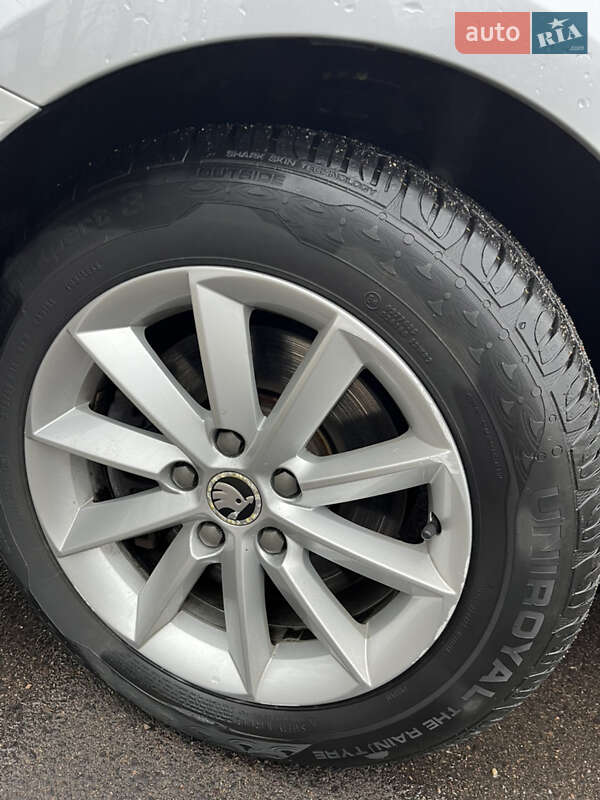 Универсал Skoda Superb 2014 в Коростене