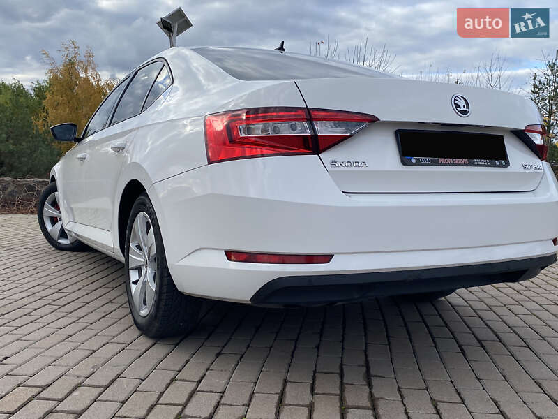 Ліфтбек Skoda Superb 2016 в Вінниці