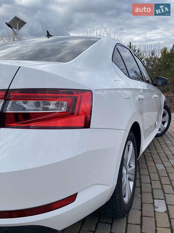 Ліфтбек Skoda Superb 2016 в Вінниці