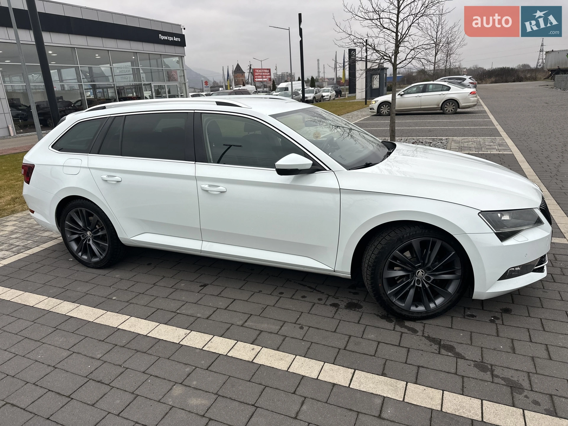 2017 Skoda Superb - мініатюра 3