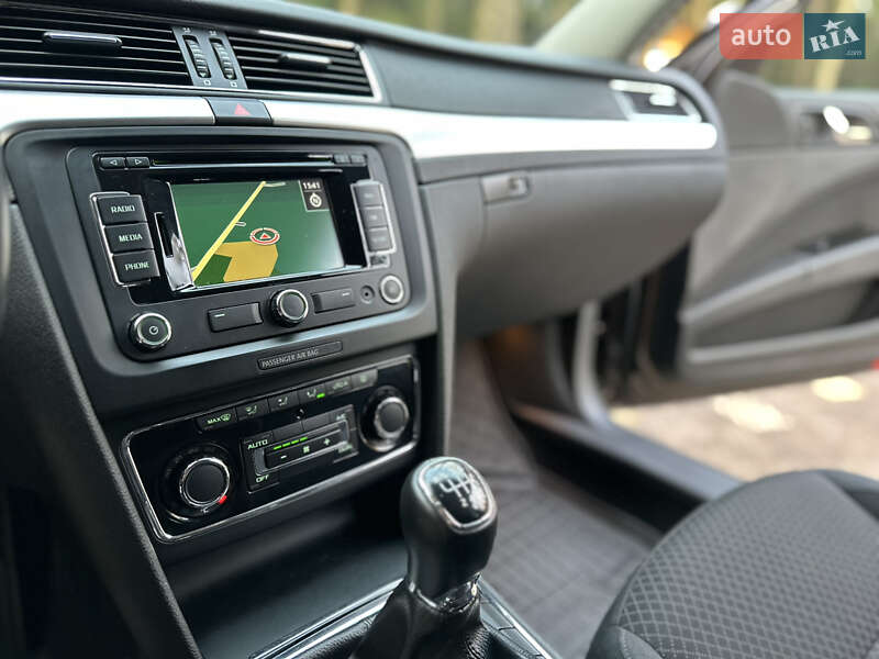 Універсал Skoda Superb 2014 в Дрогобичі фото 101 Універсал Skoda Superb 2014 в Дрогобичі