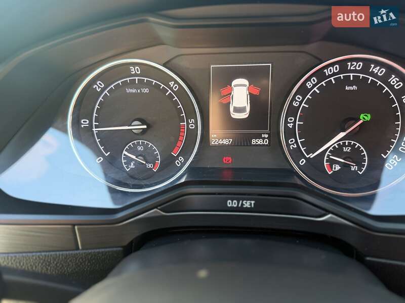 Универсал Skoda Superb 2017 в Хусте