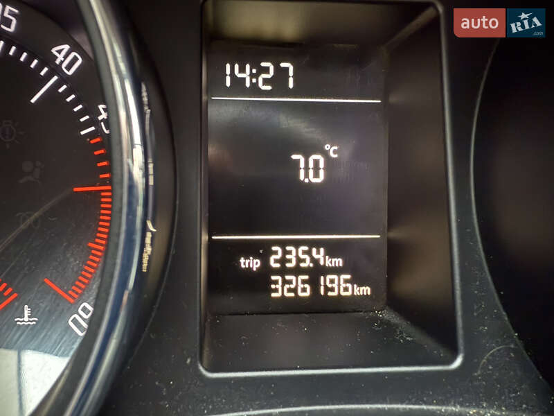 Лифтбек Skoda Superb 2011 в Житомире