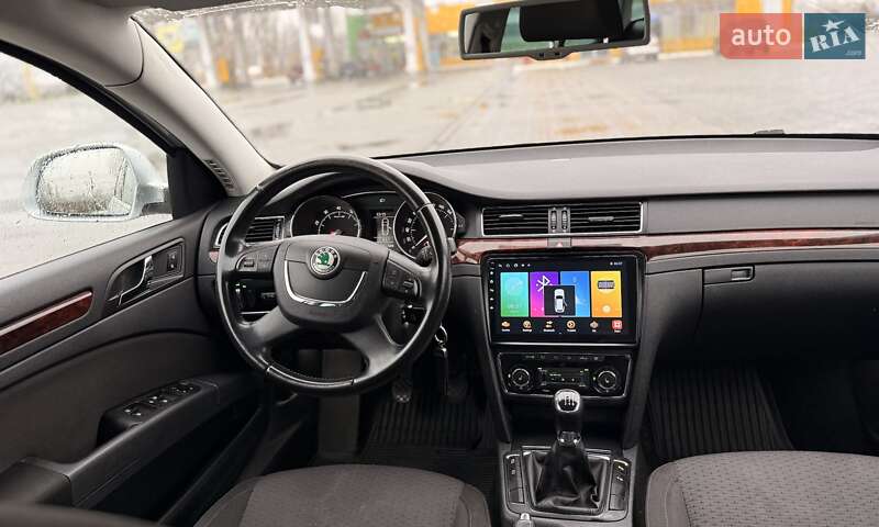 Універсал Skoda Superb 2013 в Києві фото 13 Універсал Skoda Superb 2013 в Києві