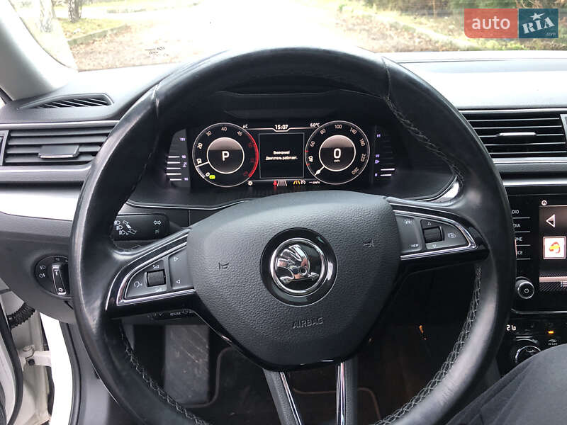 Универсал Skoda Superb 2018 в Ровно