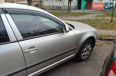 Ліфтбек Skoda Superb 2006 в Білій Церкві