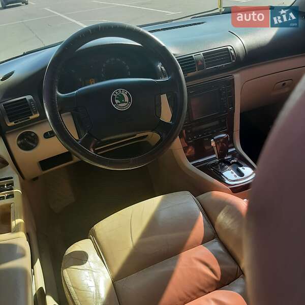 Лифтбек Skoda Superb 2005 в Днепре