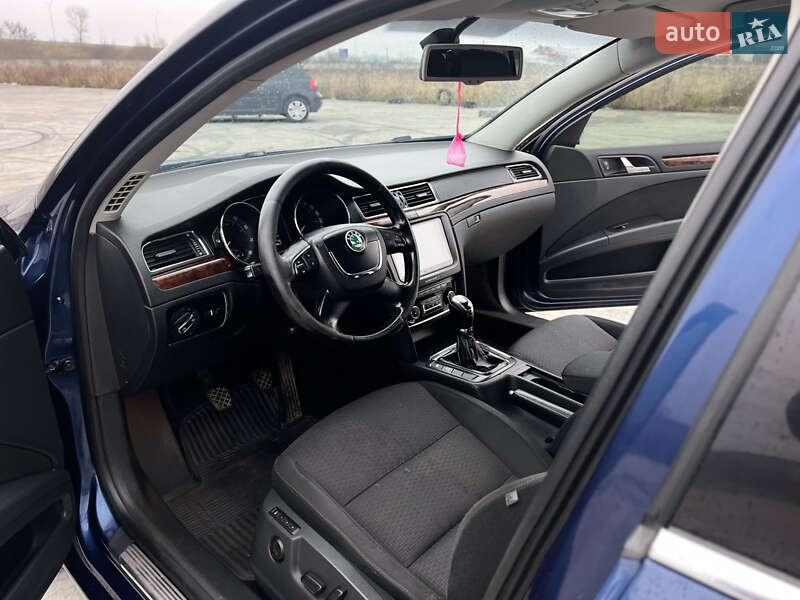 Лифтбек Skoda Superb 2008 в Ужгороде